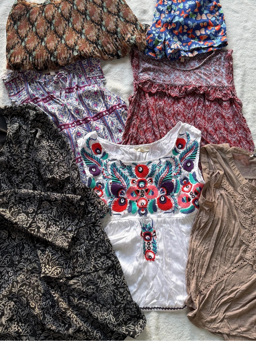 Women’s size small clothing bundle
